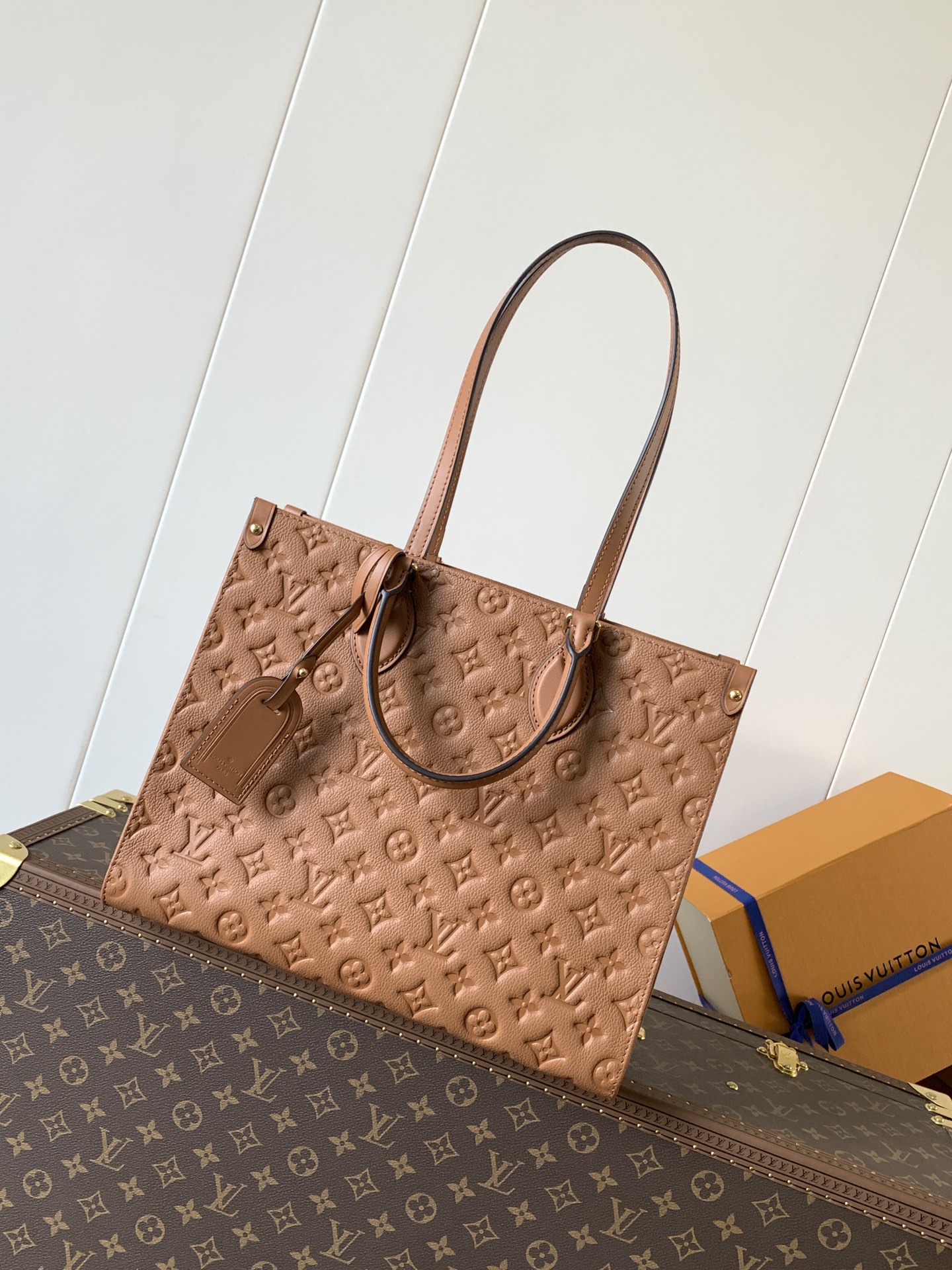 M12775 LV OnTheGo medium handbag - 图片 4