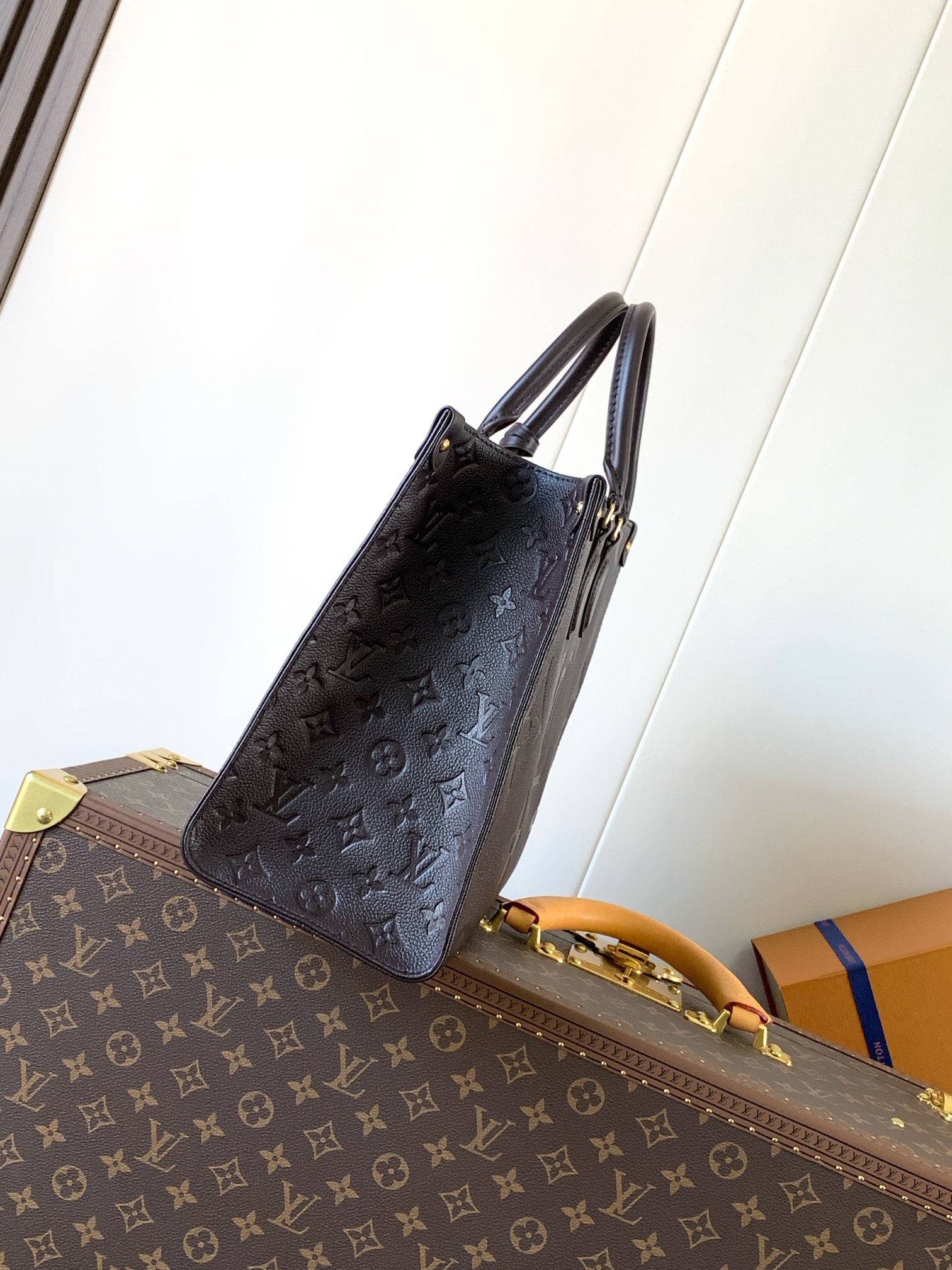 M12967 LV OnTheGo medium handbag - 图片 4