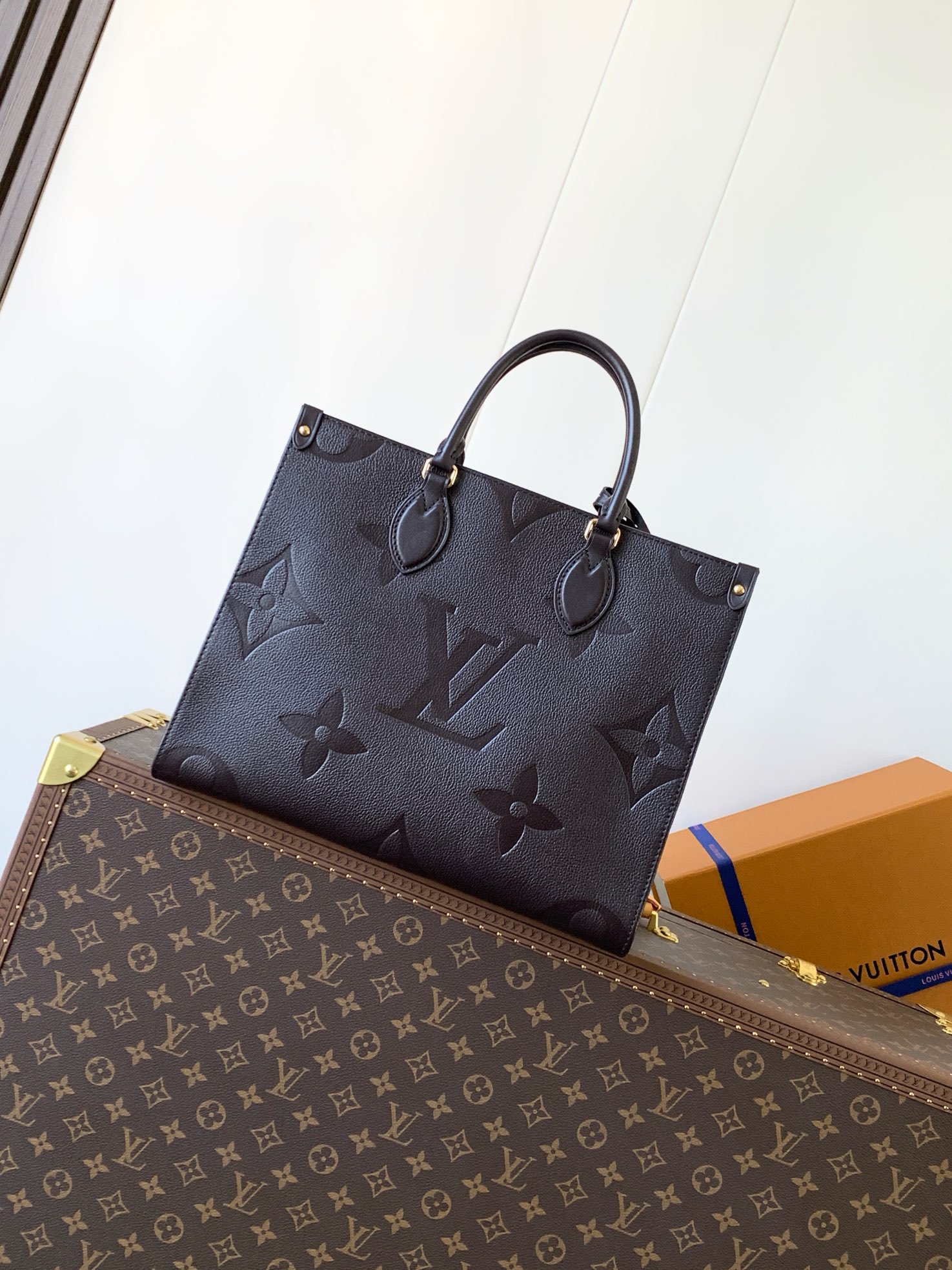 M12967 LV OnTheGo medium handbag - 图片 5