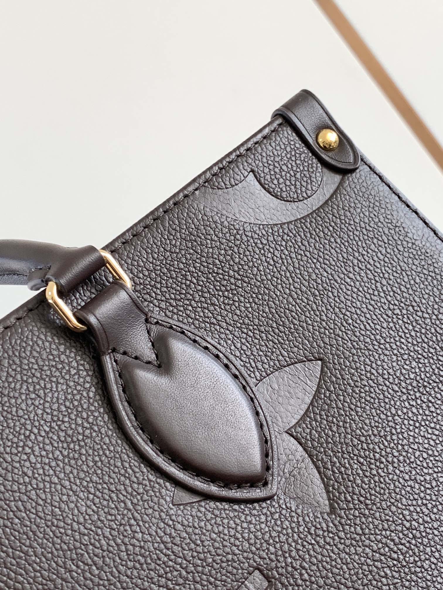 M12967 LV OnTheGo medium handbag - 图片 8