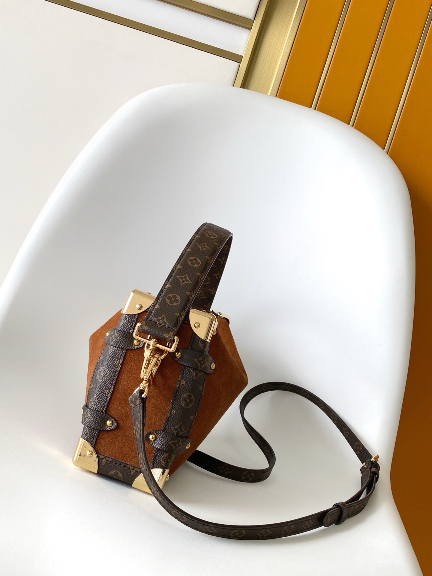 M15072 LV Side Trunk medium handbag - 图片 3