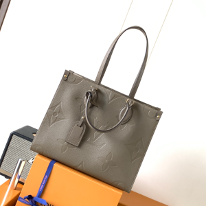 M25523 LV OnTheGo medium handbag
