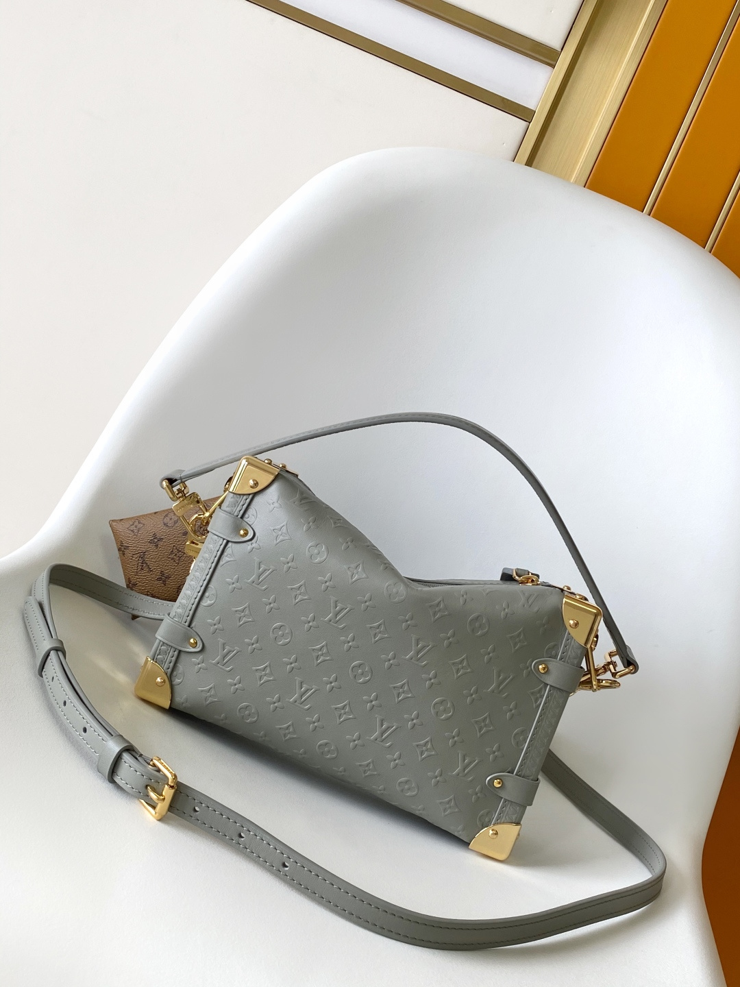 M25602 LV Side Trunk medium handbag - 图片 3