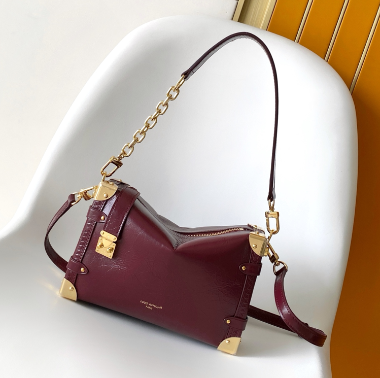 M25668 LV Trunk Medium Bag