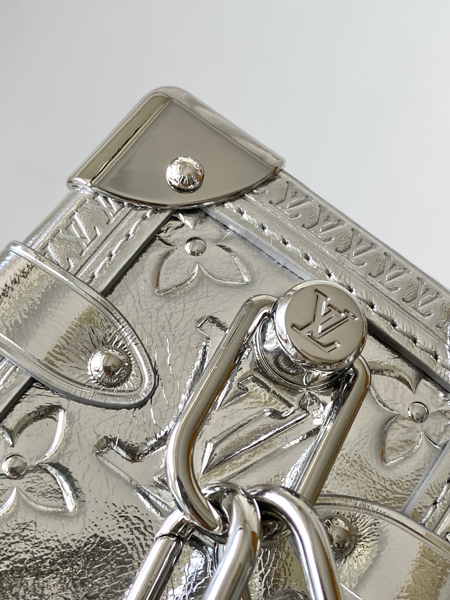 M26223 LV Monogram Miroir Side Trunk medium handbag - 图片 8