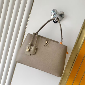 M26260 LV Capucines Souple big handbag