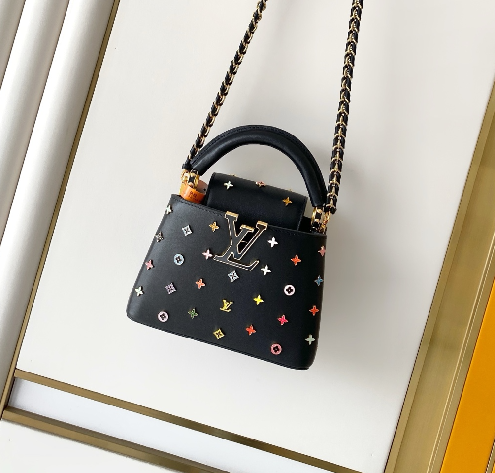 M27637 LV Capucines handbag