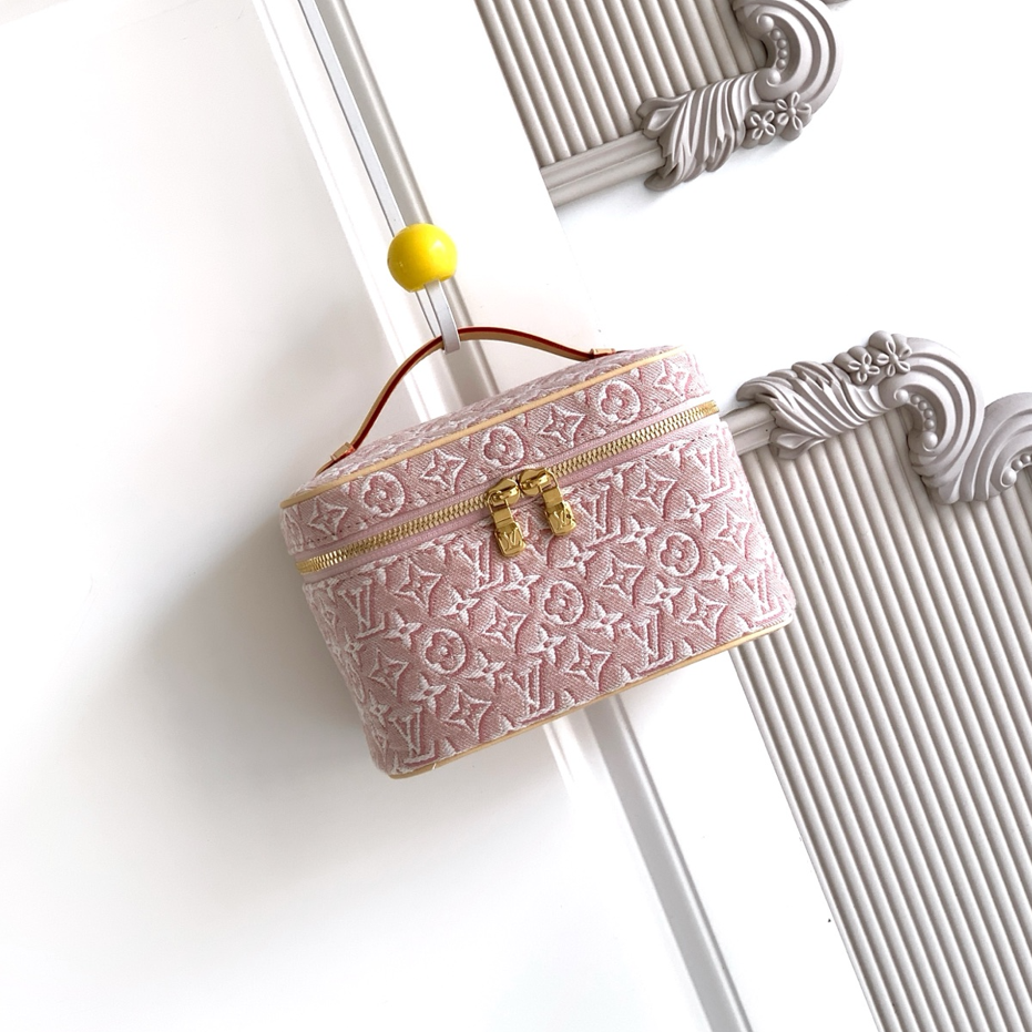 M29667 LV Nice mini makeup bag