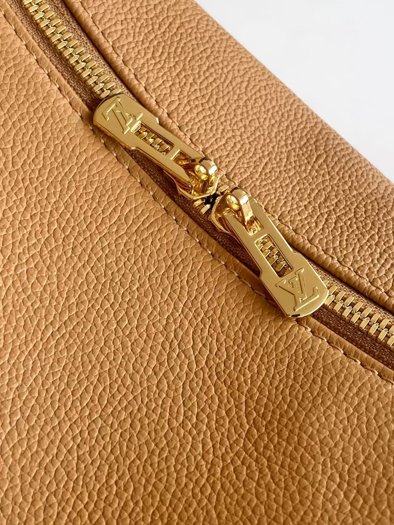 M2A076 LV Express Medium Handbag - 图片 6