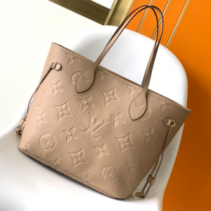 M45686 LV Neverfull Medium Shopping Bag