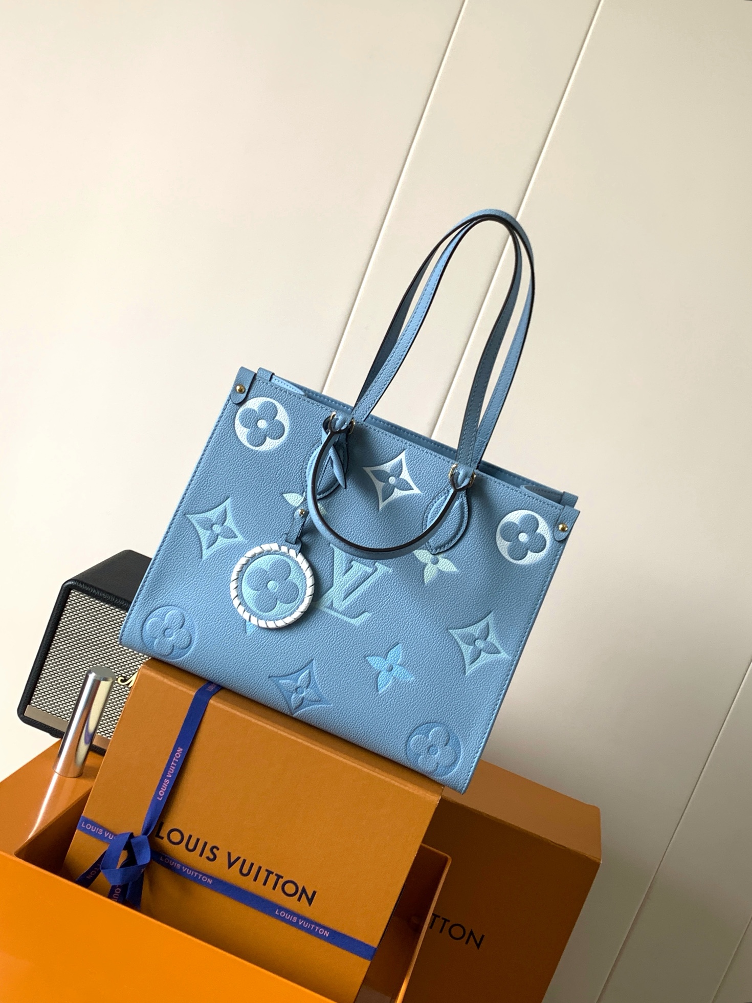 M45718 LV OnTheGo medium handbag - 图片 11
