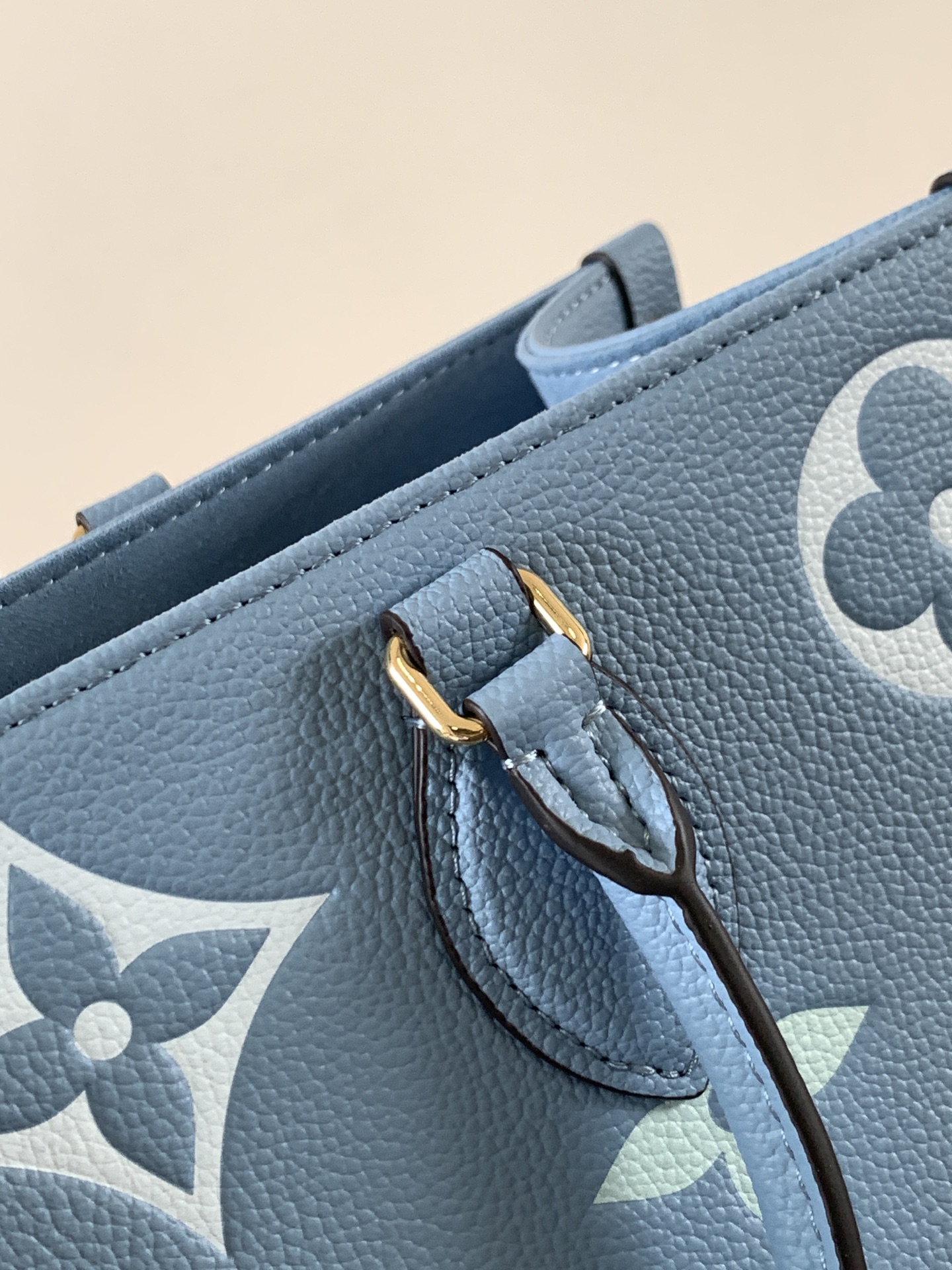 M45718 LV OnTheGo medium handbag - 图片 8