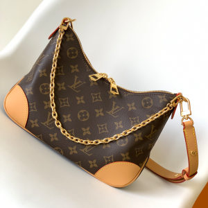 M45832 LV BOULOGNE handbag