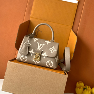 M45978 LV Madeleine BB bag