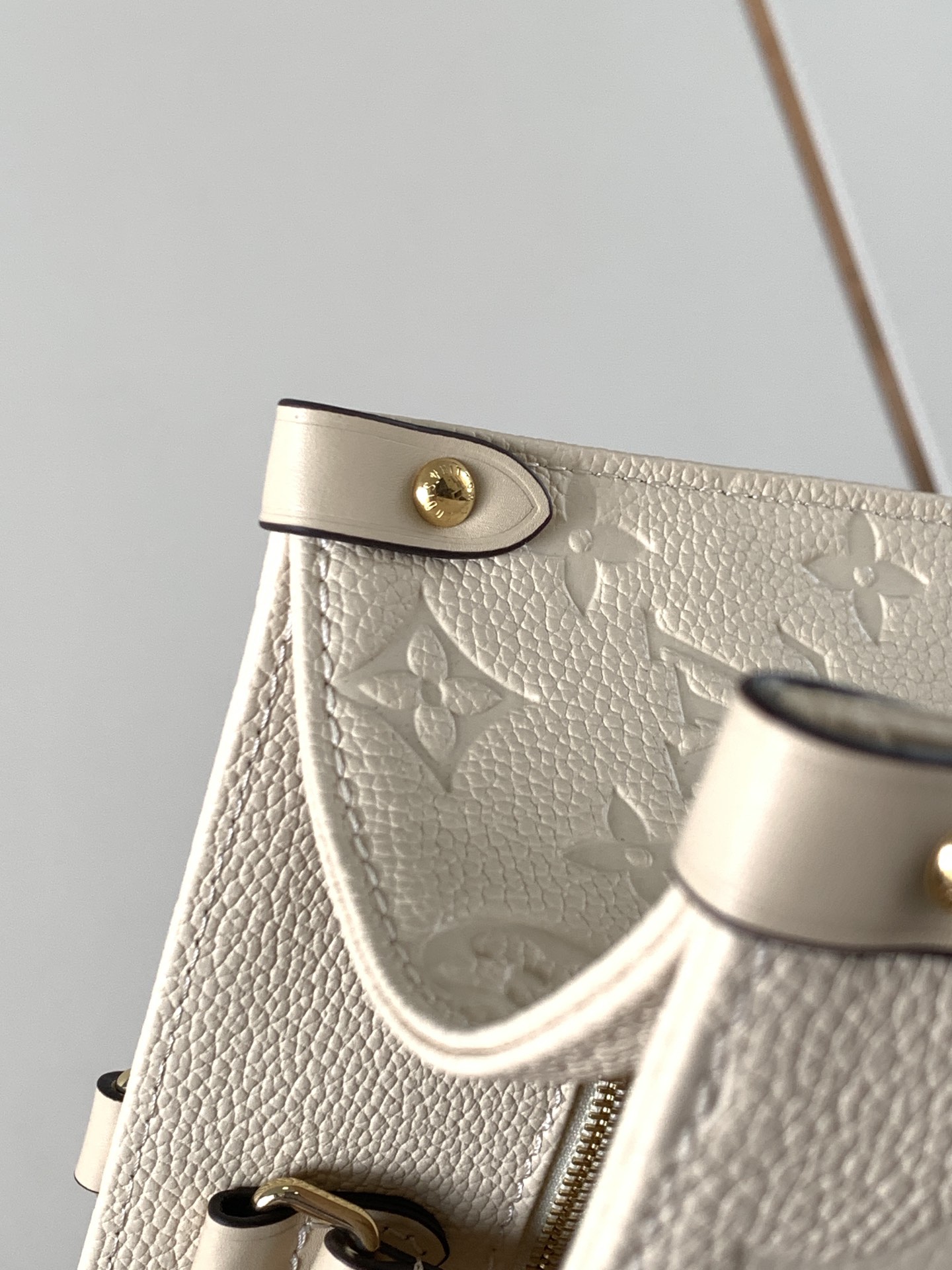 M46531 LV OnTheGo medium handbag - 图片 8
