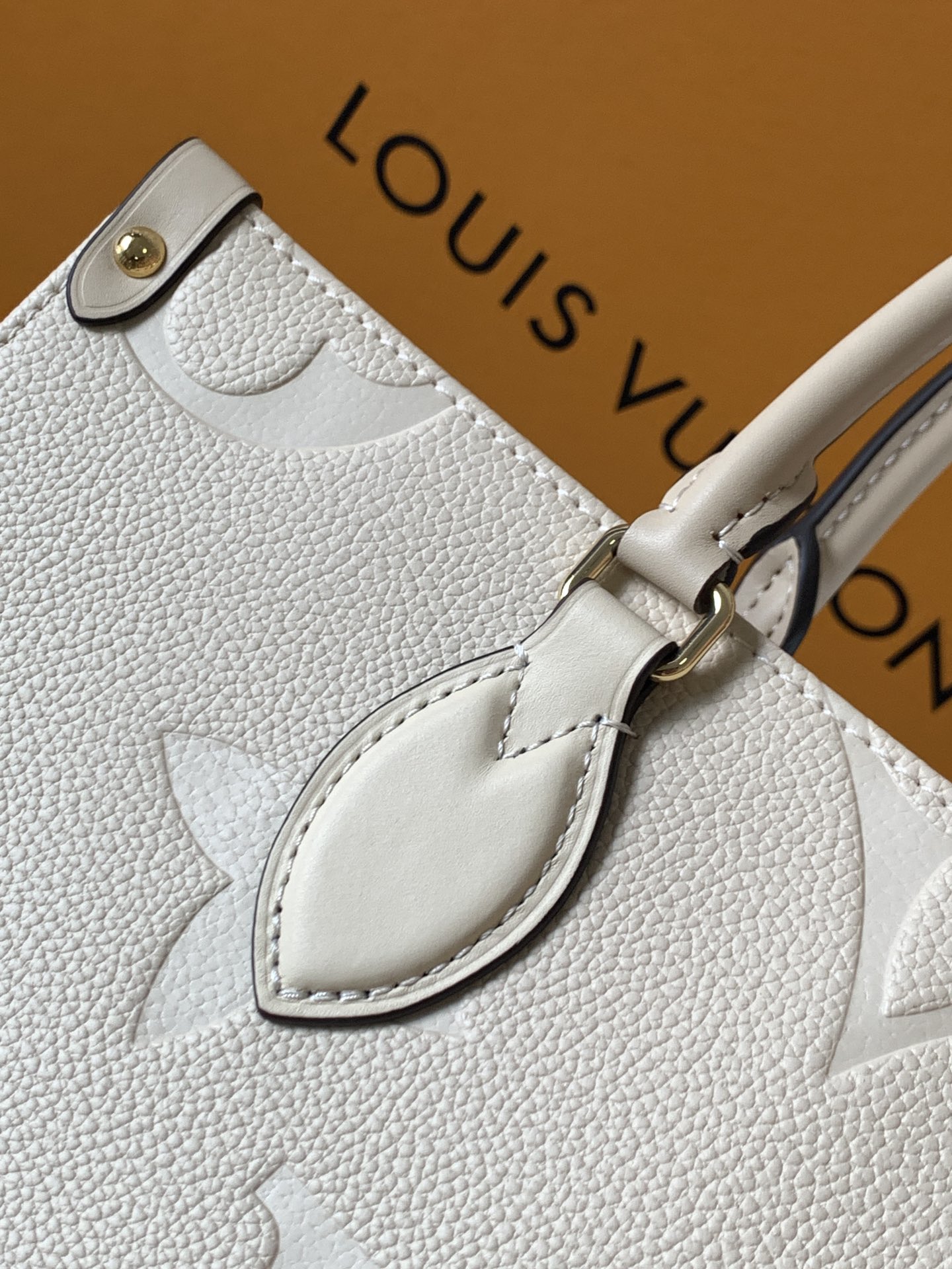 M46531 LV OnTheGo medium handbag - 图片 9