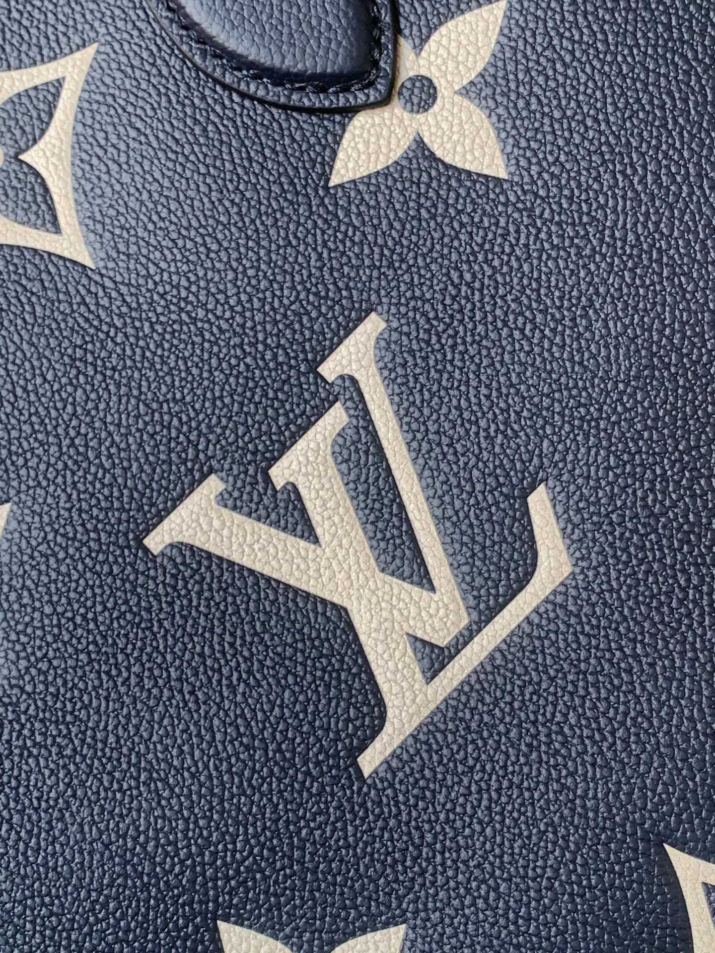 M47084 LV OnTheGo medium handbag - 图片 9