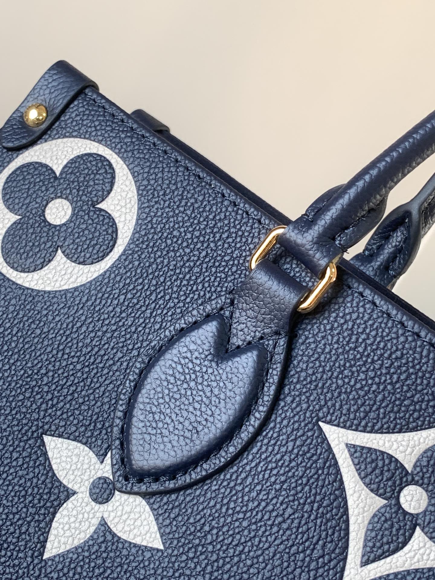 M47084 LV OnTheGo medium handbag - 图片 10