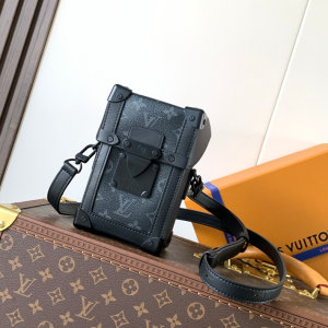 M82077 LV Vertical Trunk small Bag