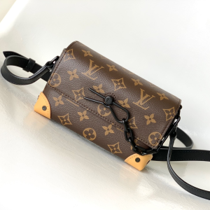 M82534 LV Steamer mini handbag