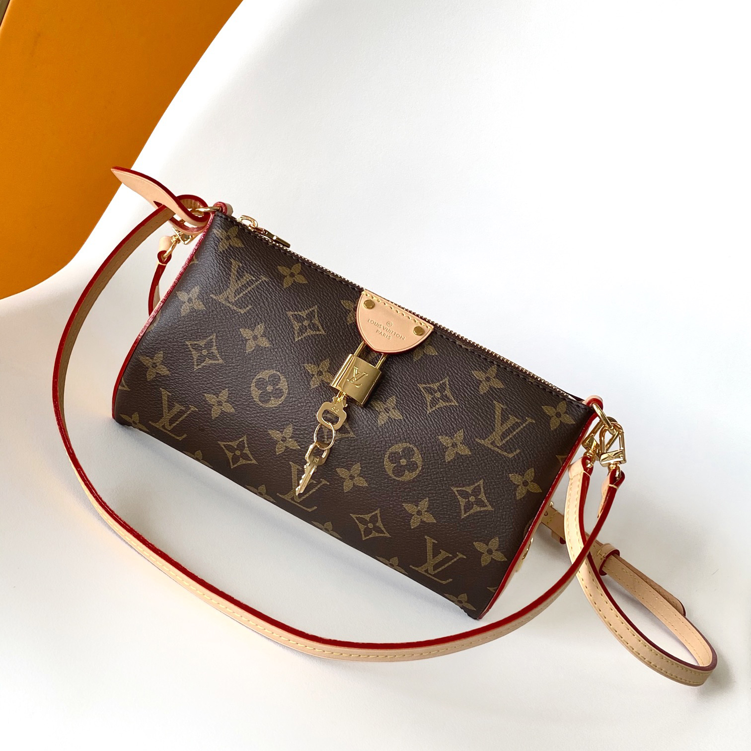 M12859 LV Pochette Tirette