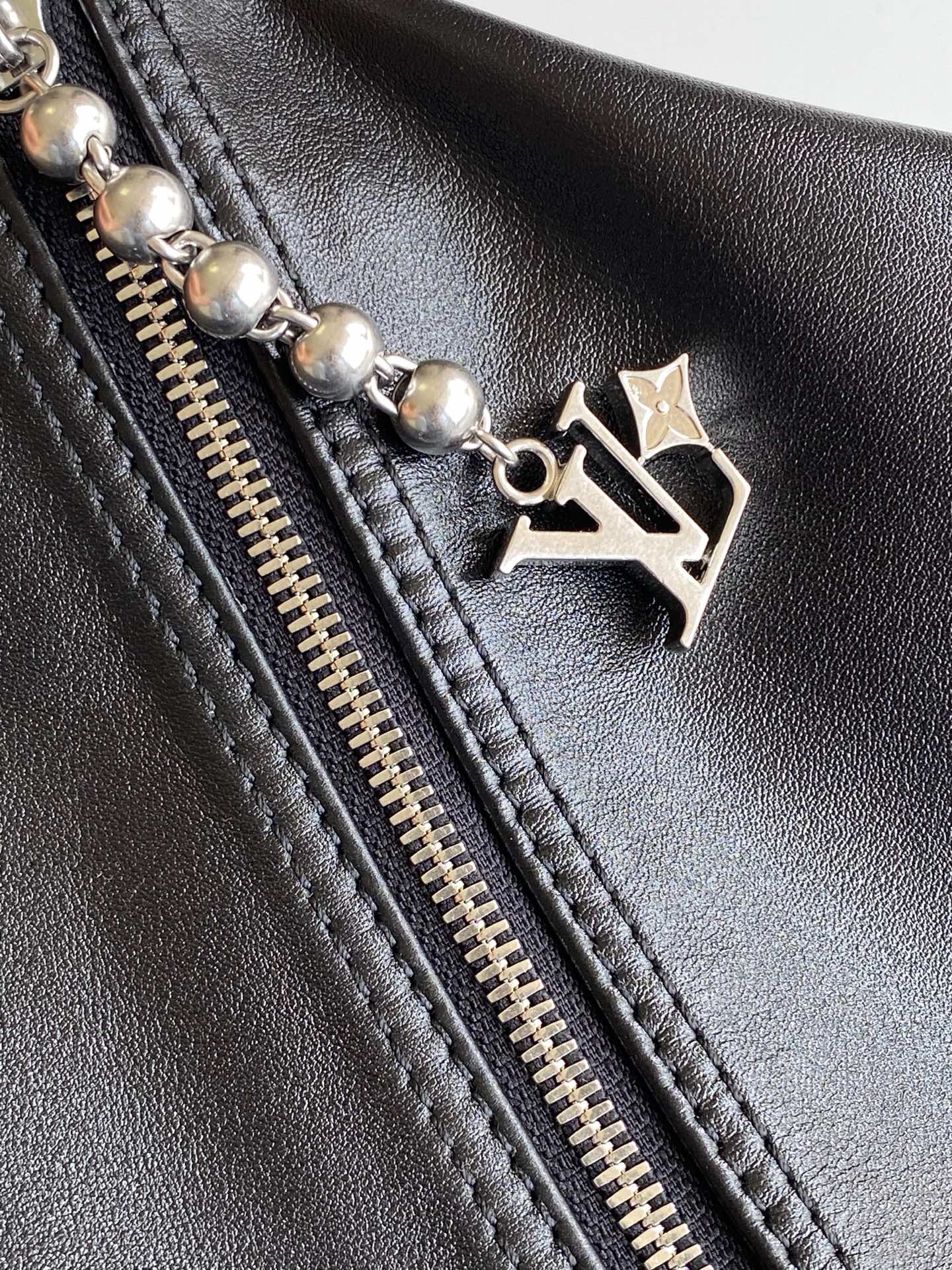 M13986 LV VAGABOND HOBO - 图片 4