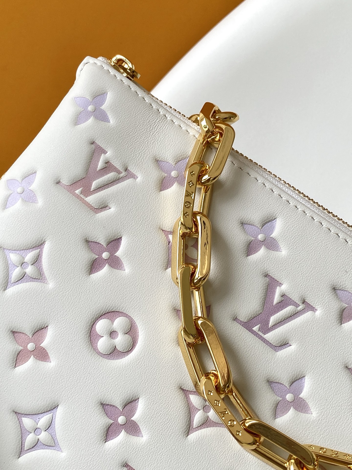 M25507 LV Coussin Mini Handbag - 图片 7