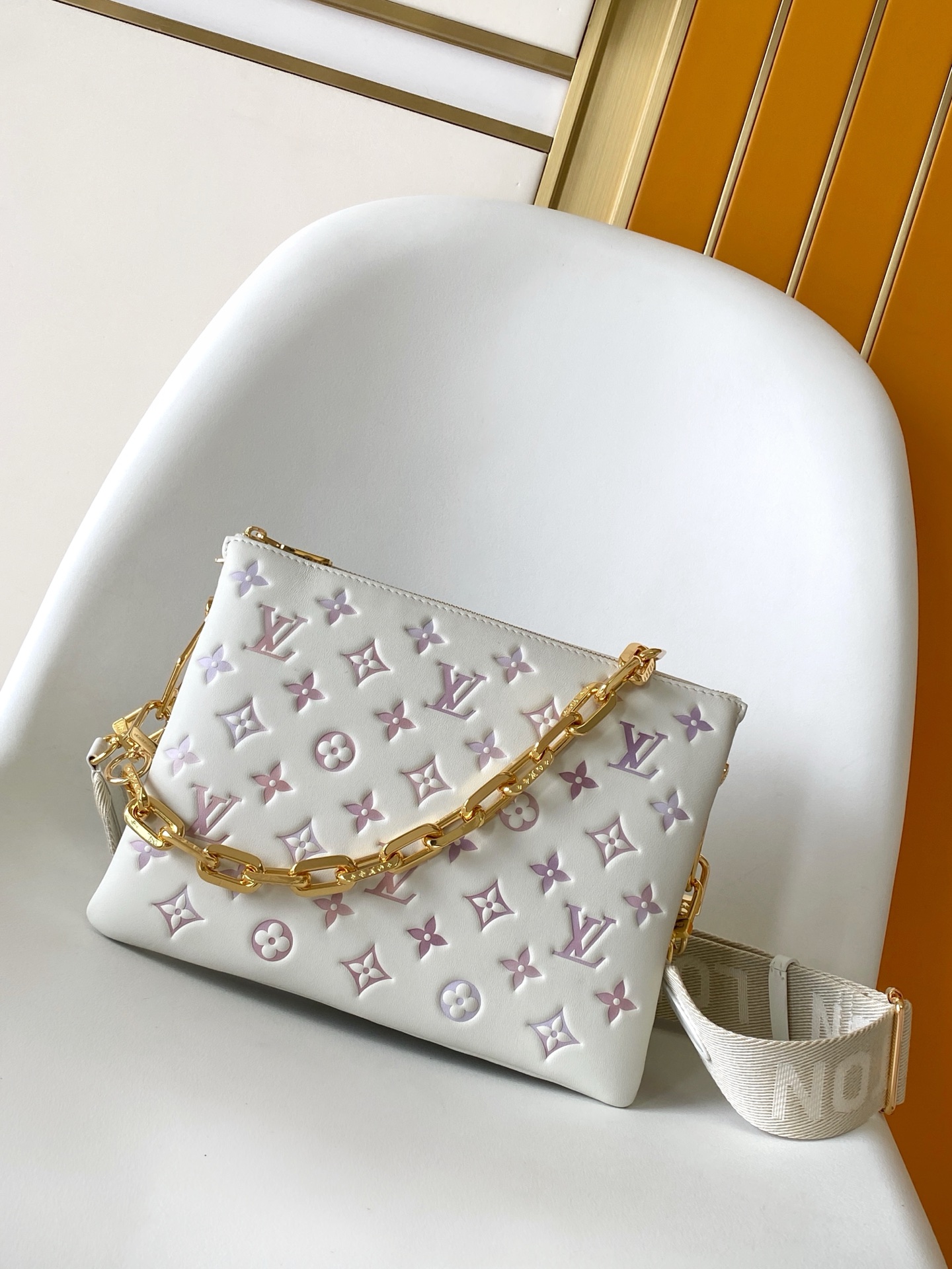 M25507 LV Coussin Mini Handbag - 图片 2