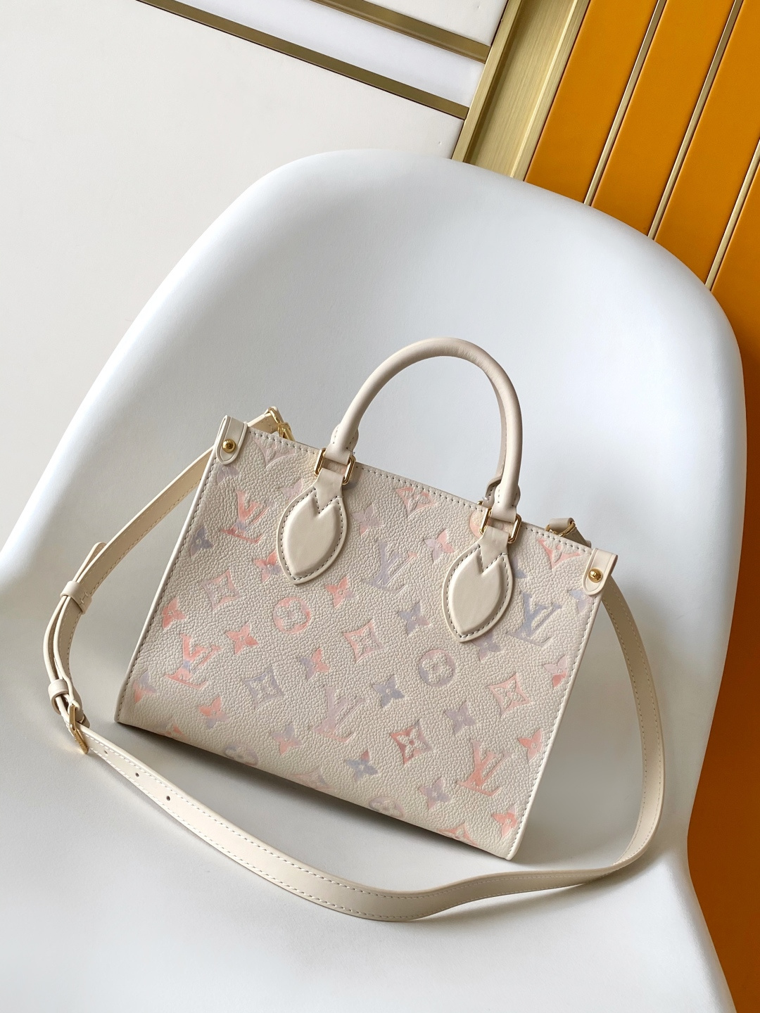 M25770 LV ONTHEGO Small Handbag - 图片 10