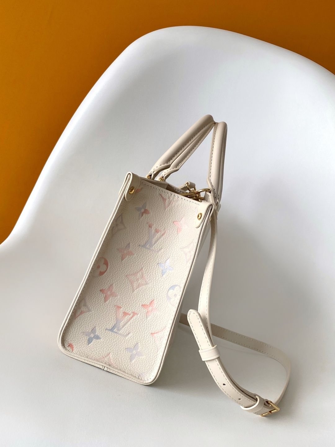 M25770 LV ONTHEGO Small Handbag - 图片 9