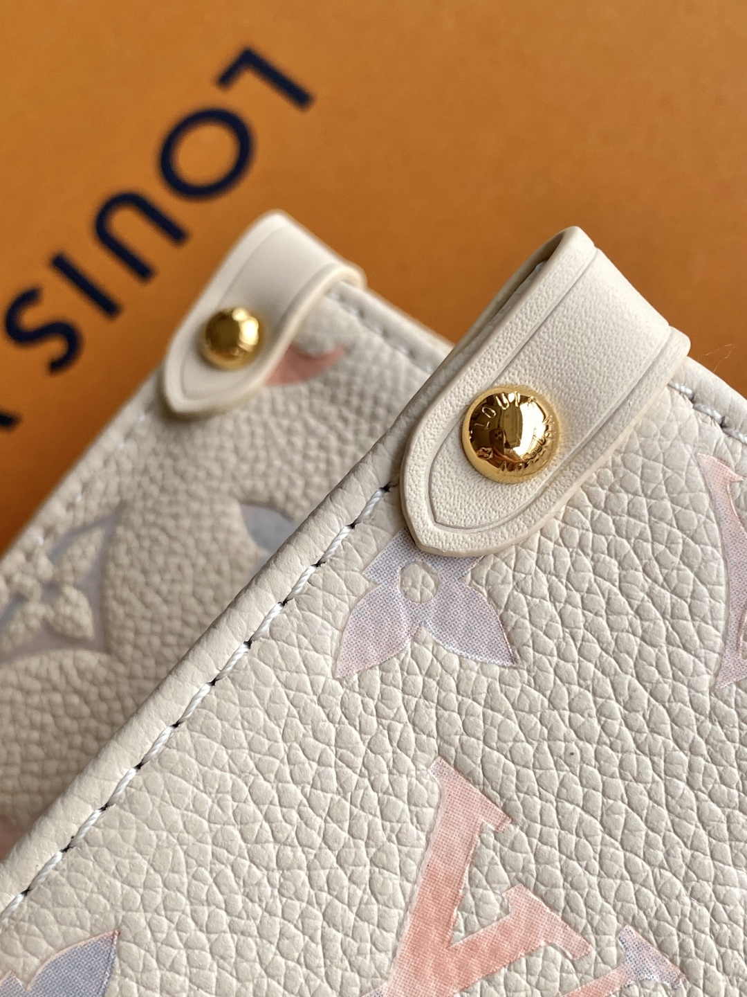 M25770 LV ONTHEGO Small Handbag - 图片 6