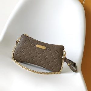 M25816 LV Liv Pochette
