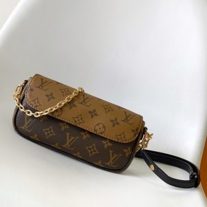 M26587 LV WALLET ON CHAIN IVY