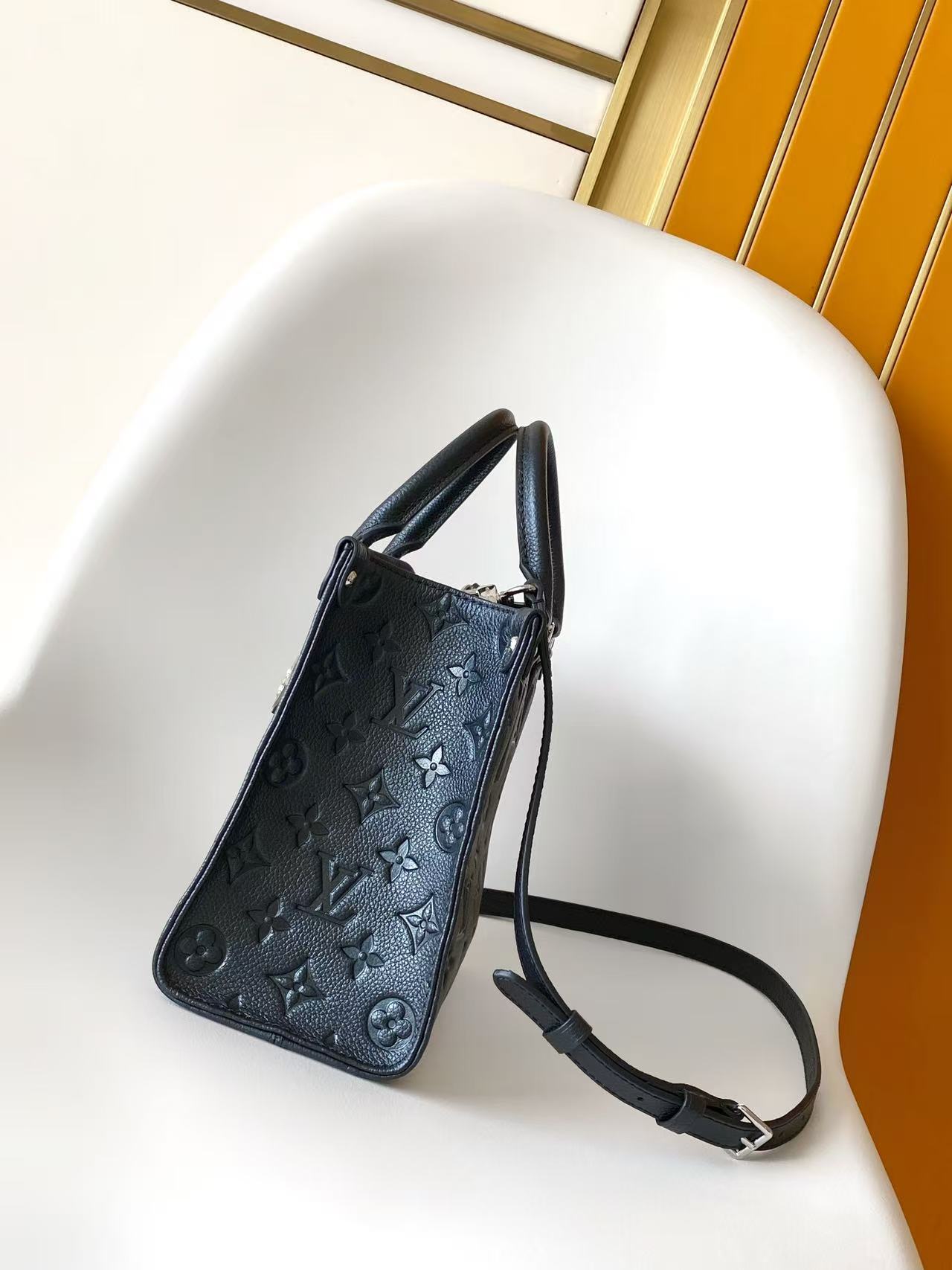 M27042 LV OnTheGo Tote - 图片 8