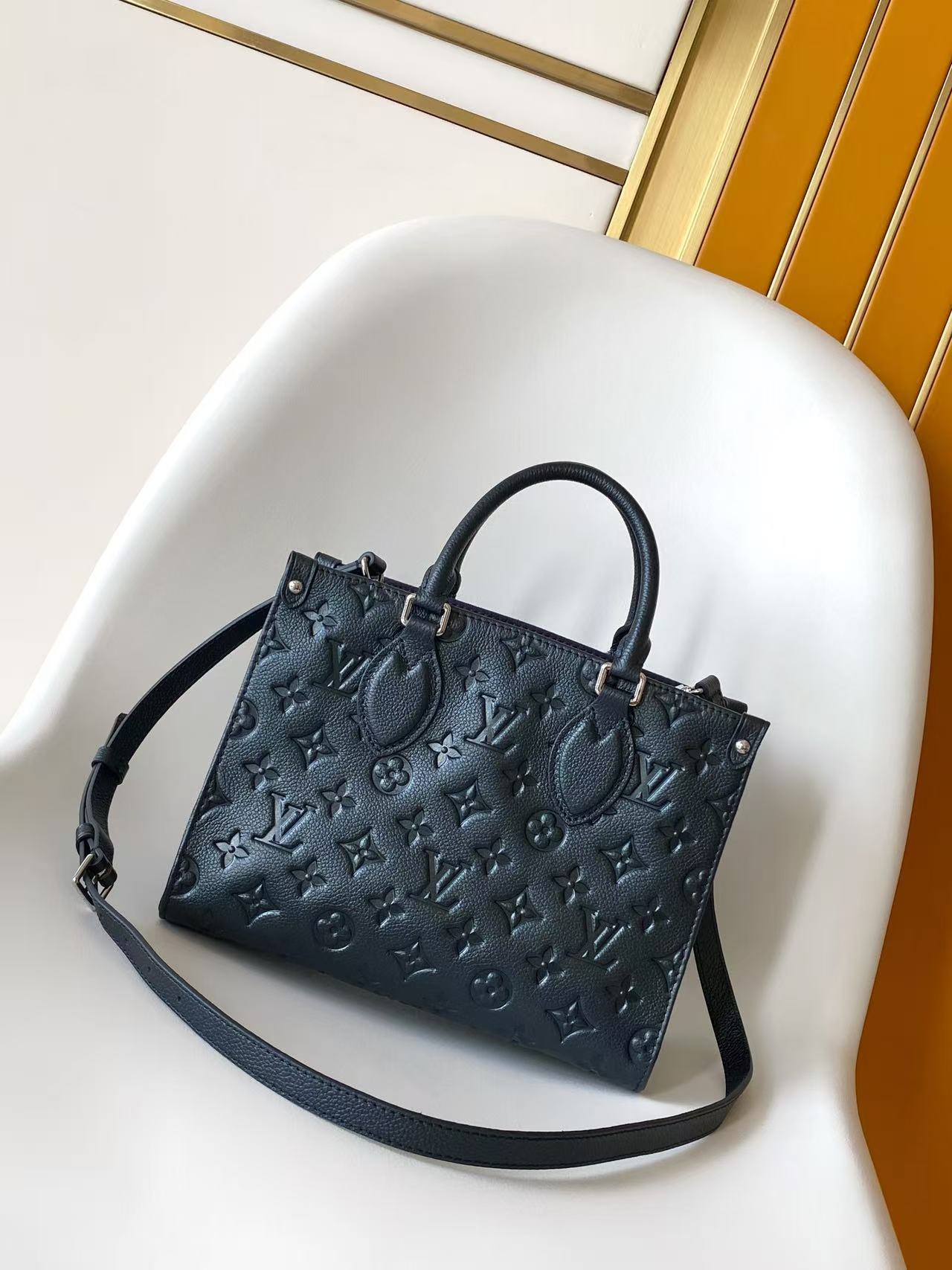 M27042 LV OnTheGo Tote - 图片 7