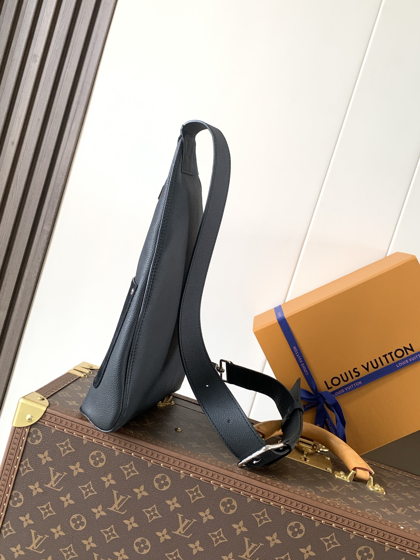 M27060 LV Delta shoulder bag - 图片 9