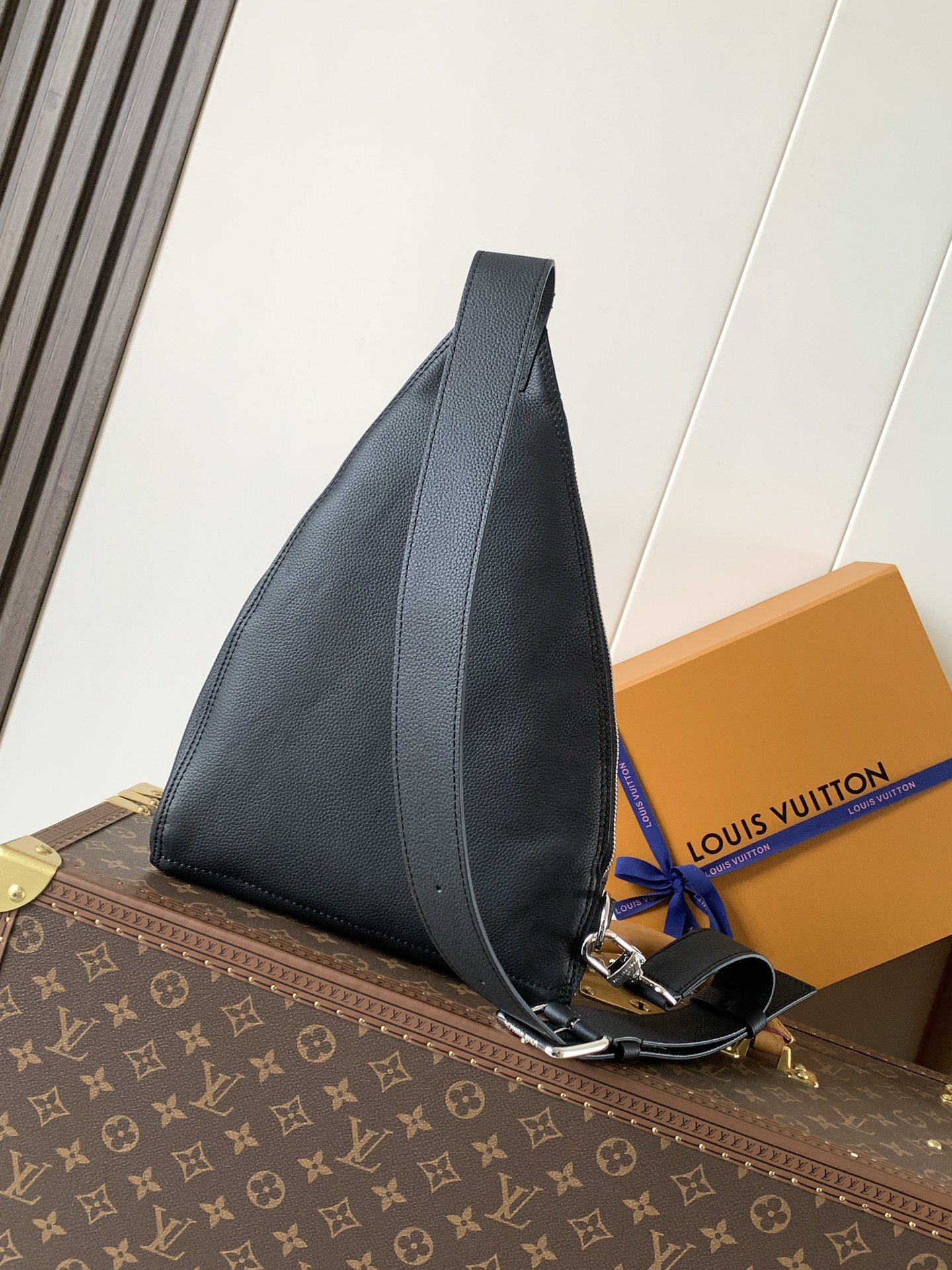 M27060 LV Delta shoulder bag - 图片 7