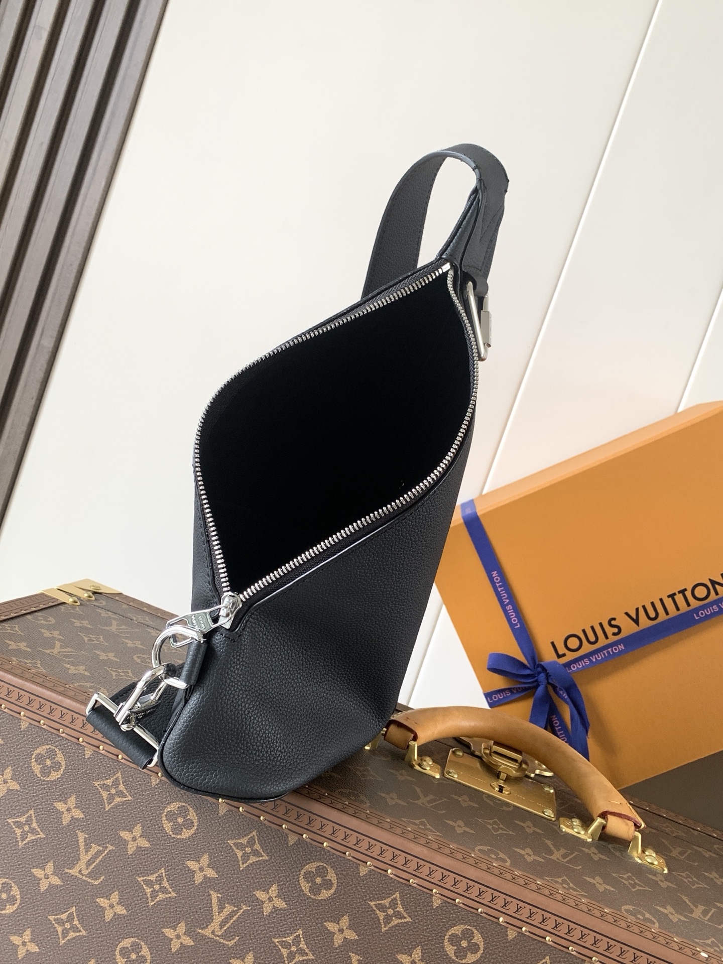M27060 LV Delta shoulder bag - 图片 3