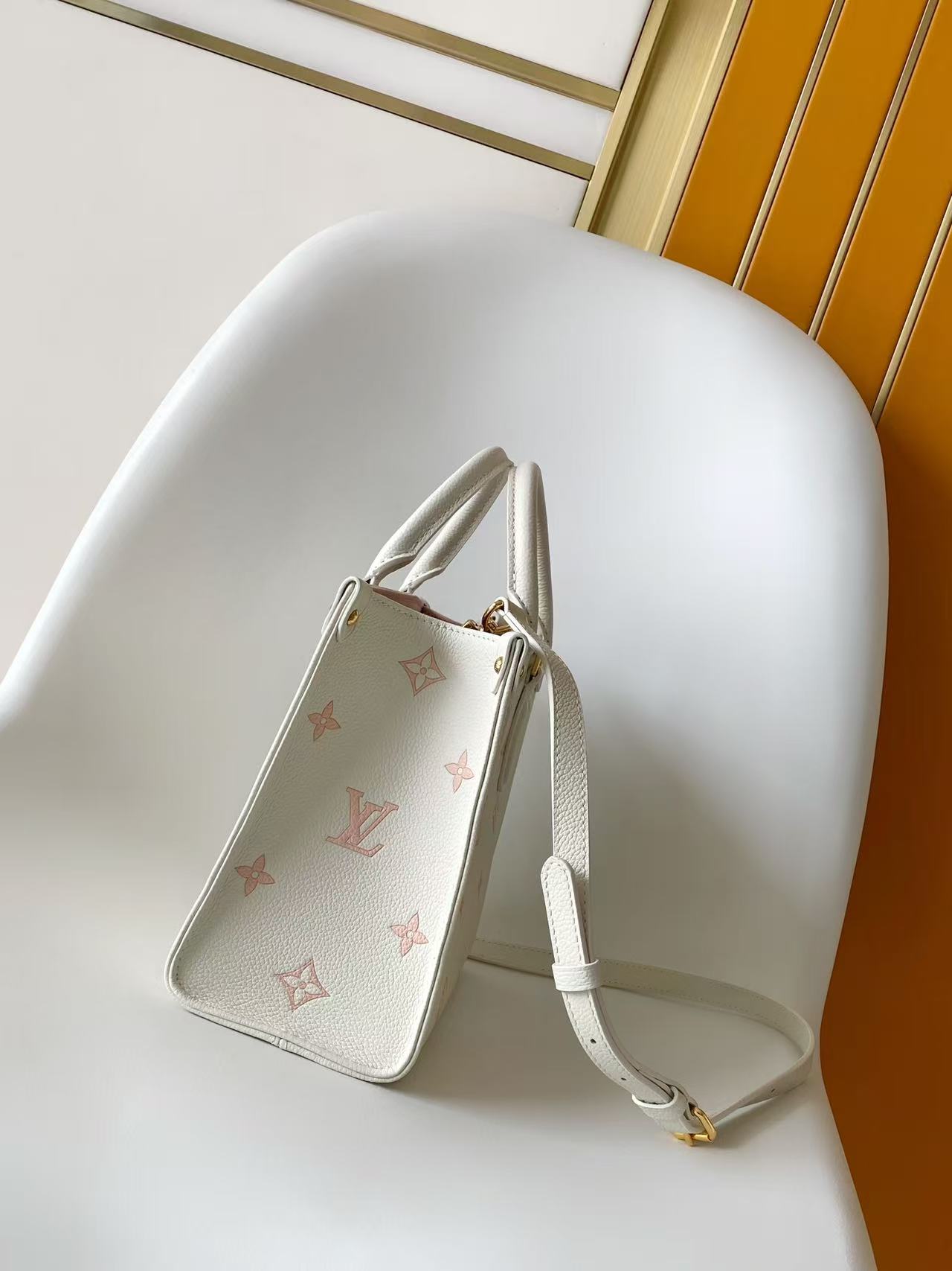 M28313 LV ONTHEGO Small Handbag - 图片 9