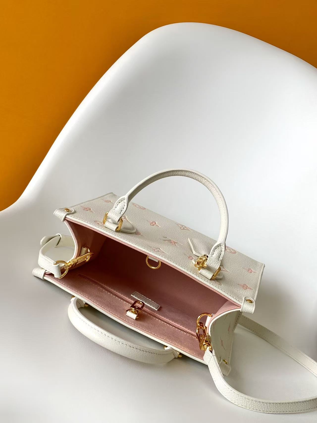 M28313 LV ONTHEGO Small Handbag - 图片 4