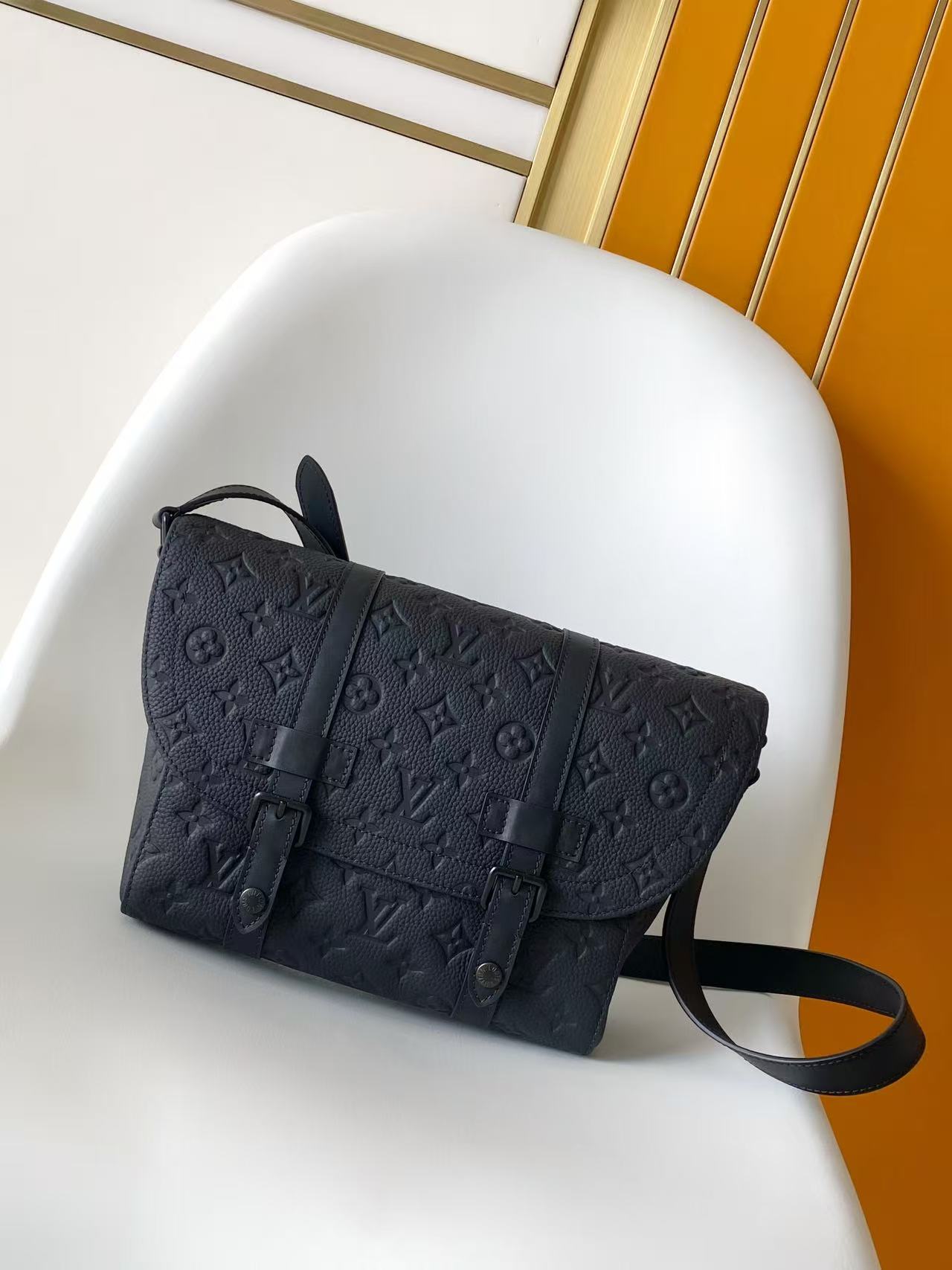 M28324 LV Christopher messenger bag - 图片 4