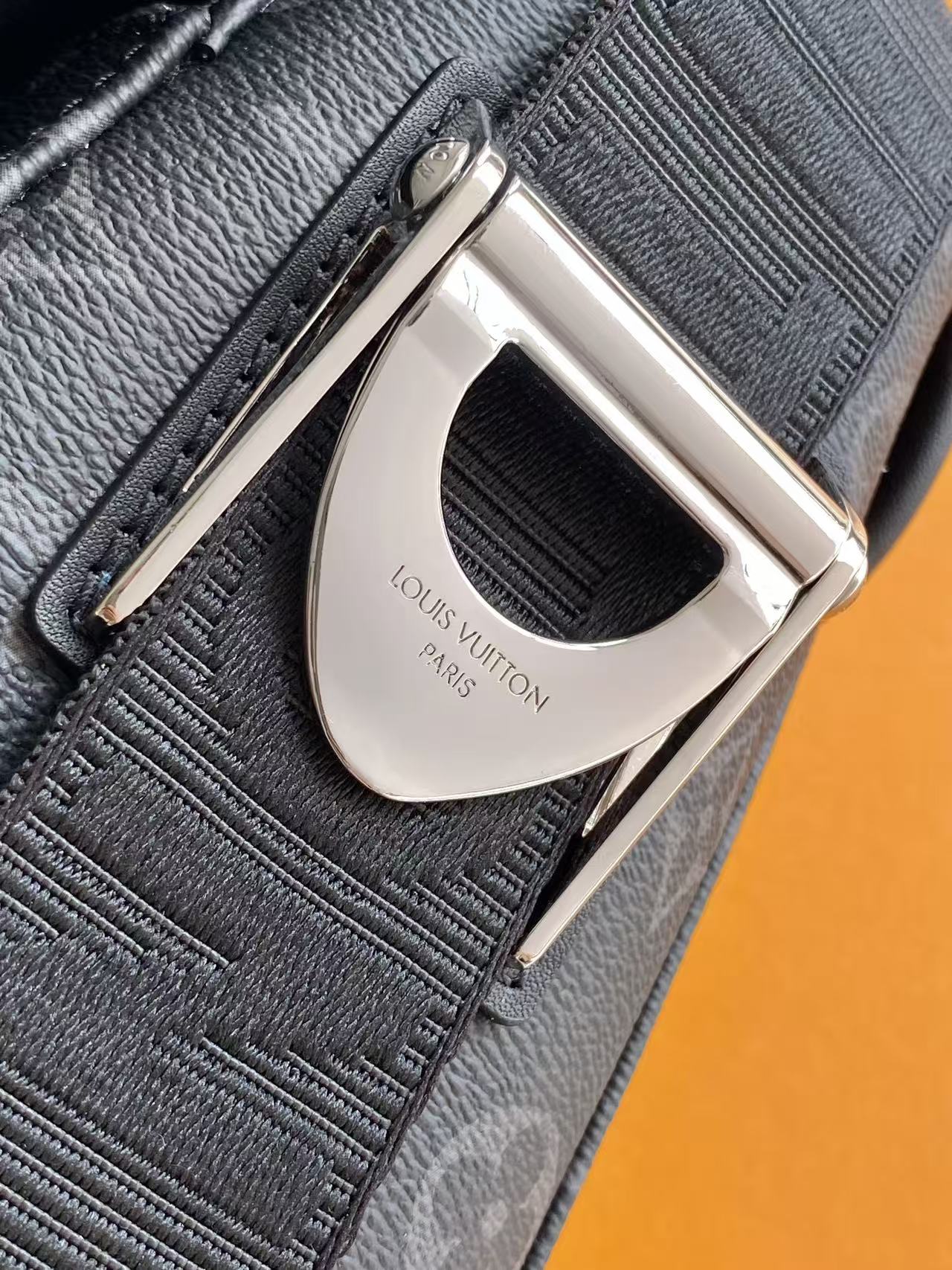 M28630 LV Courier Messenger Bag - 图片 9