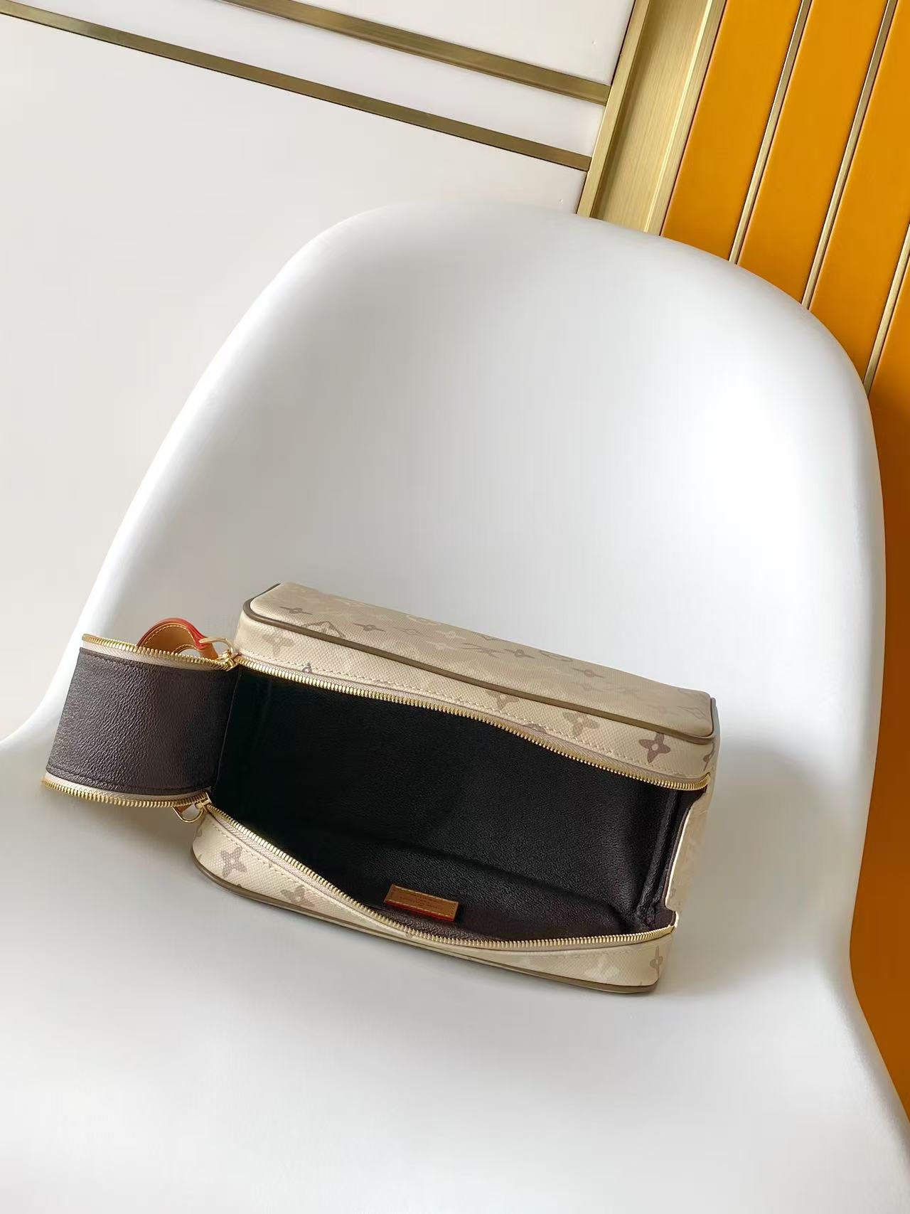 M29161 LV DOPP KIT Toiletry Bag - 图片 11