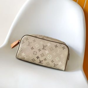 M29161 LV DOPP KIT Toiletry Bag