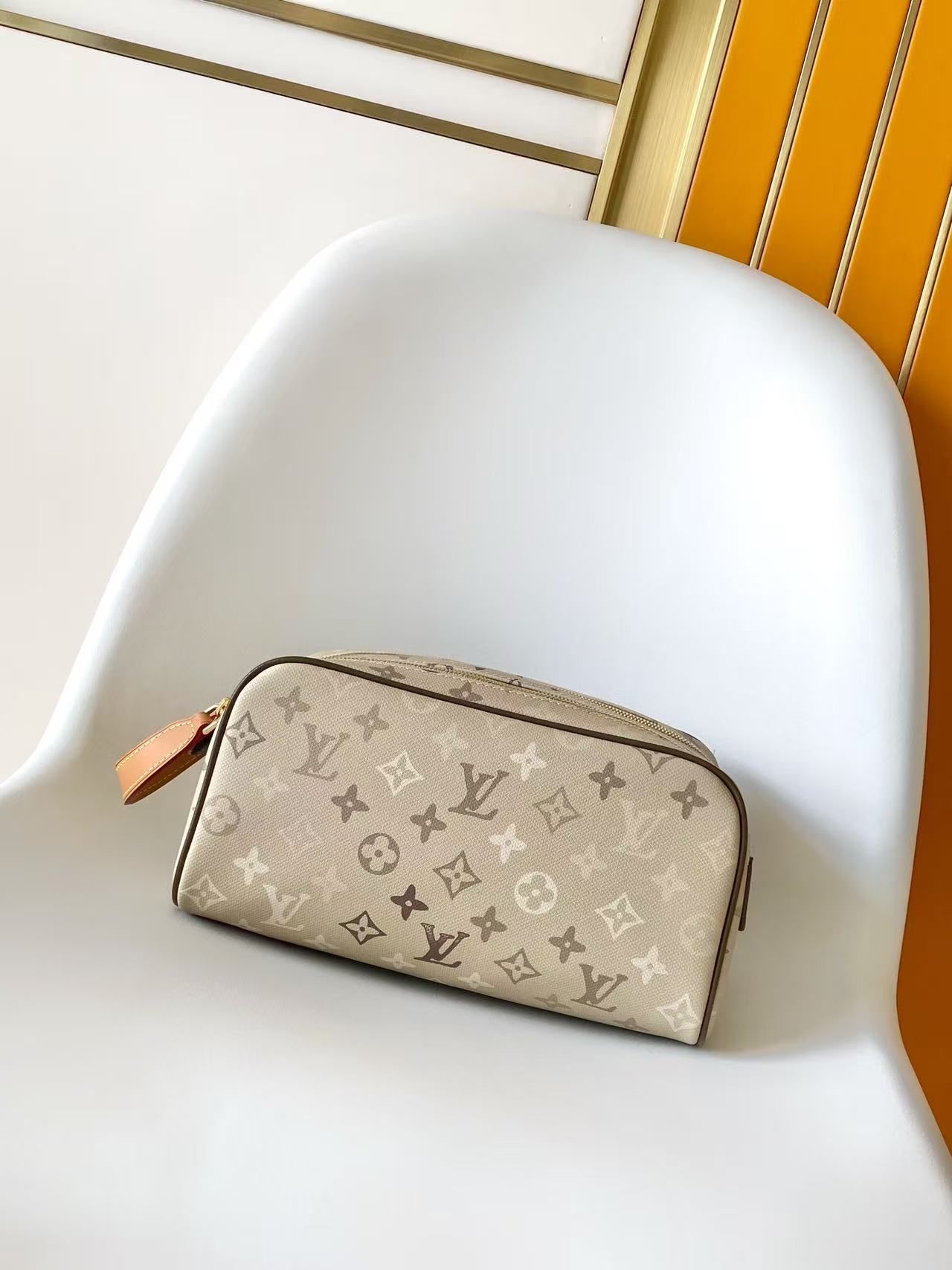 M29161 LV DOPP KIT Toiletry Bag - 图片 2