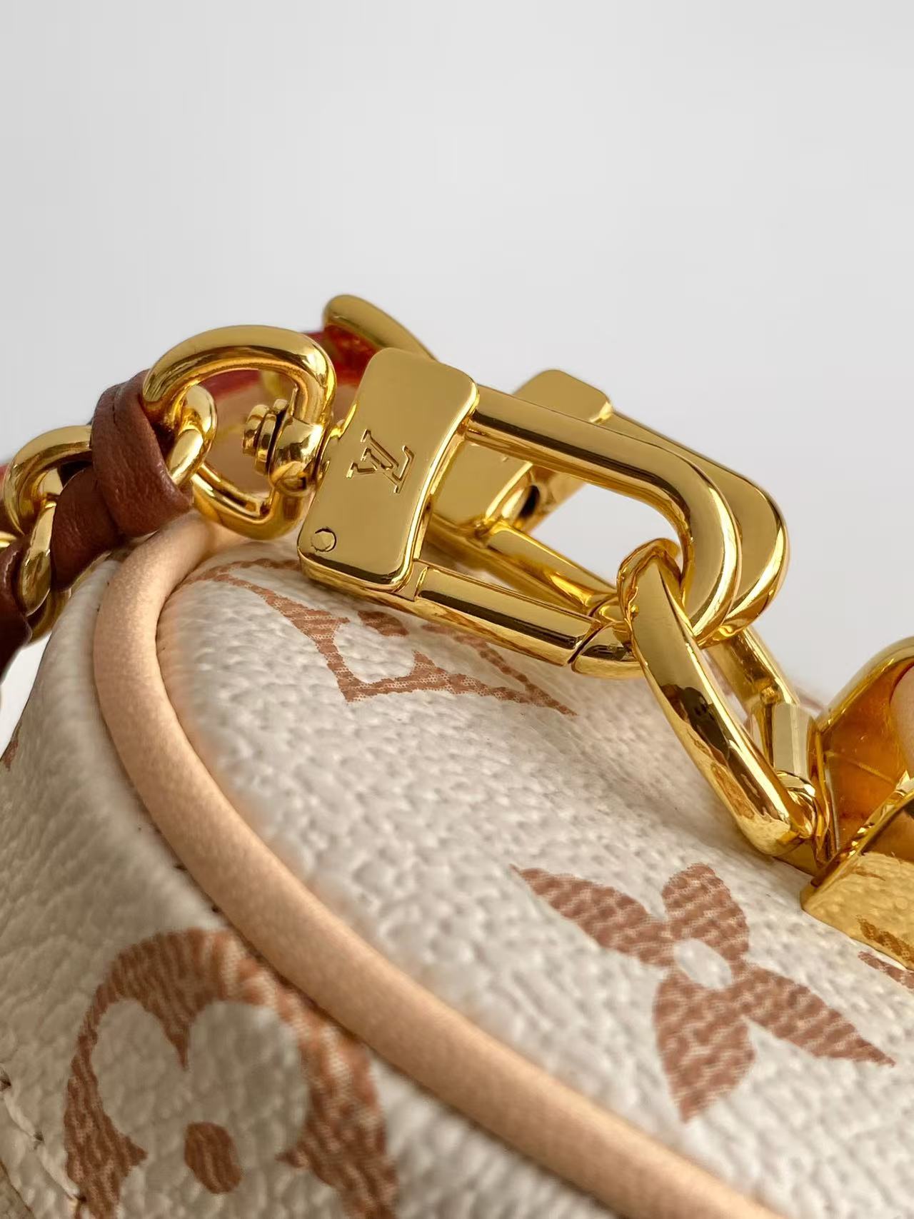 M29782 LV VANITY CHAIN POUCH - 图片 3