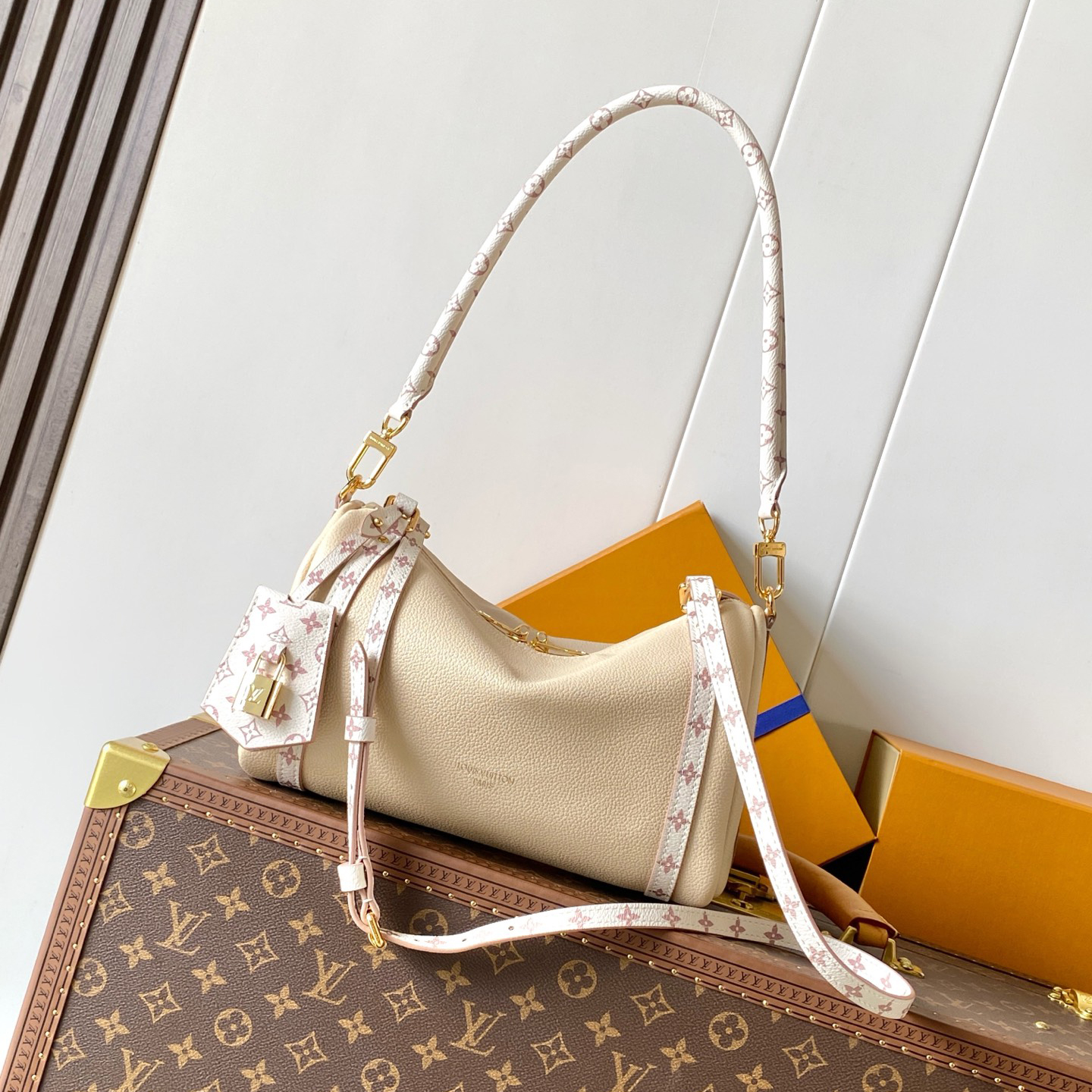 M2A393 LV EXPRESS Small Handbag