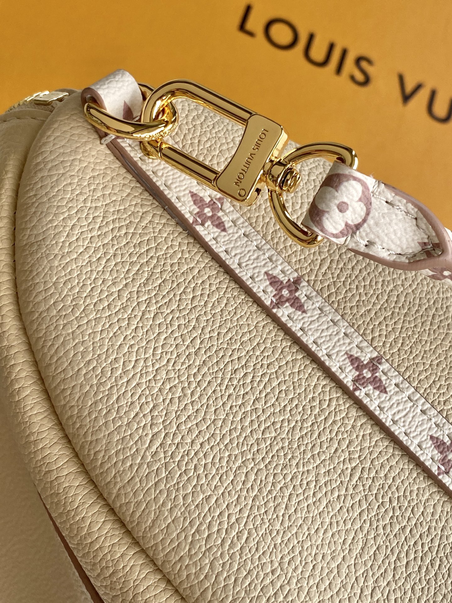 M2A393 LV EXPRESS Small Handbag - 图片 8