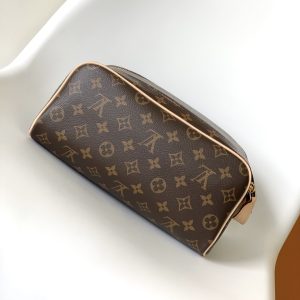 M44494 LV DOPP Toiletry Bag