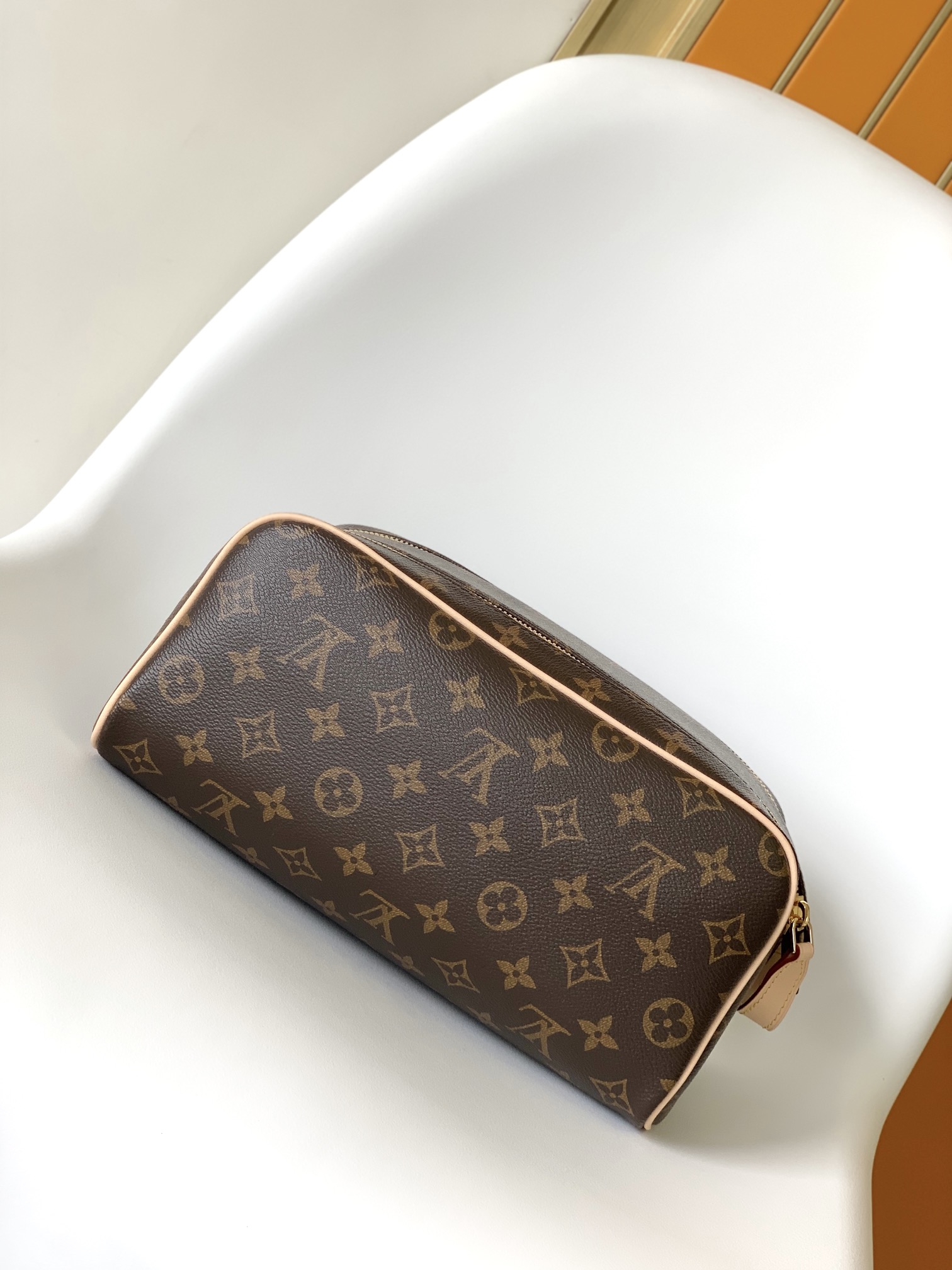 M44494 LV DOPP Toiletry Bag - 图片 2